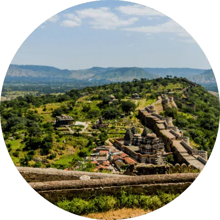 Kumbhalgarh Fort in Rajasthan, a top destination for your India luxury holiday