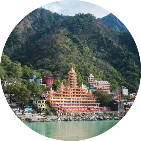 Trayambakeshwar Temple by the Ganges in Rishikesh, spiritual hub for luxury India travel