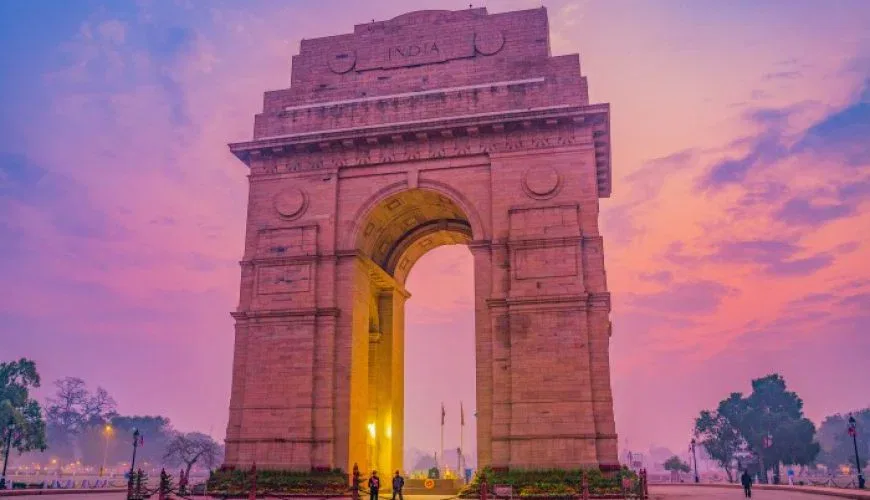 India Gate Delhi - symbol of national pride and top destination on the Golden Triangle tour